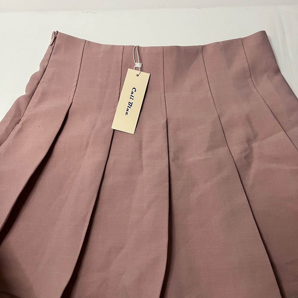 Chic Mauve Mini Skirt by